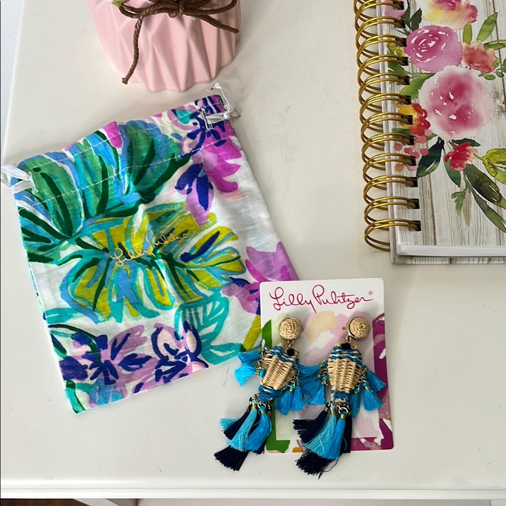 Lilly Pulitzer GWP Fishy Kiss Silk Tassel Earrings w/Lilly Storage Bag.